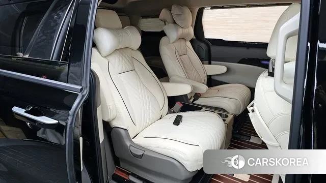 Kia Carnival 4th generation 2023 Черный из Кореи, фото 3