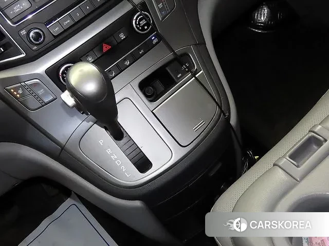 Hyundai The New Grand Starex 2018 Желтый из Кореи, фото 3