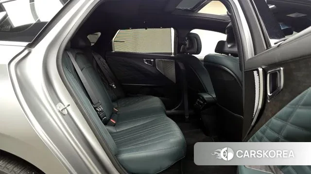 Kia K8 Hybrid 2023 Серебристо-серый из Кореи, фото 3