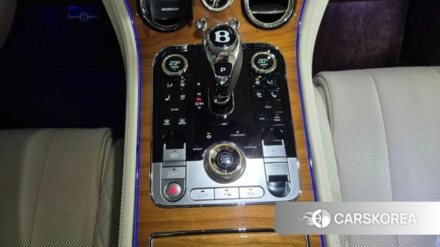 Bentley Continental GT 3rd Generation 2023 Золотой из Кореи, фото 3