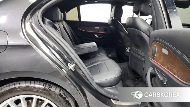 Mercedes-Benz E-Class W213 2021 Серый из Кореи, фото 3