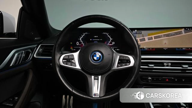 BMW i4 2023 Небесно-голубой из Кореи, фото 3