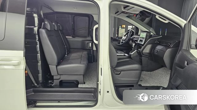 Hyundai Staria 2025 Белый из Кореи, фото 3