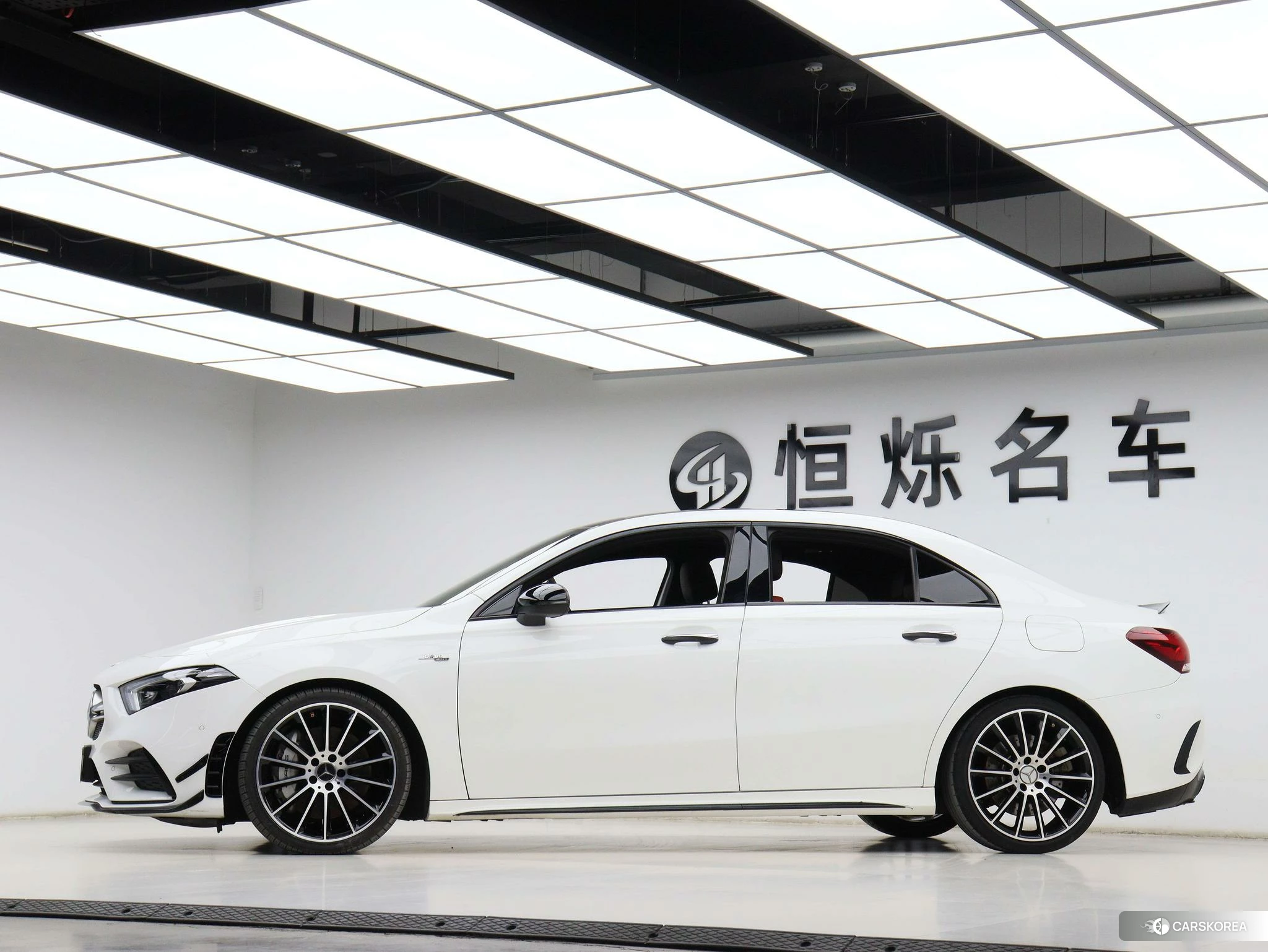Mercedes-Benz Class A AMG 2022 Белый из Китая, фото 3