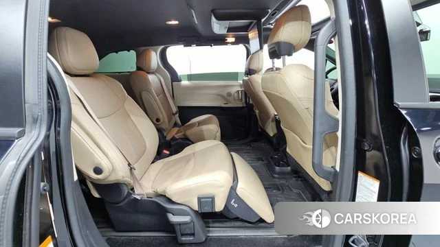 Toyota Sienna 4th Generation 2022 Черный из Кореи, фото 3