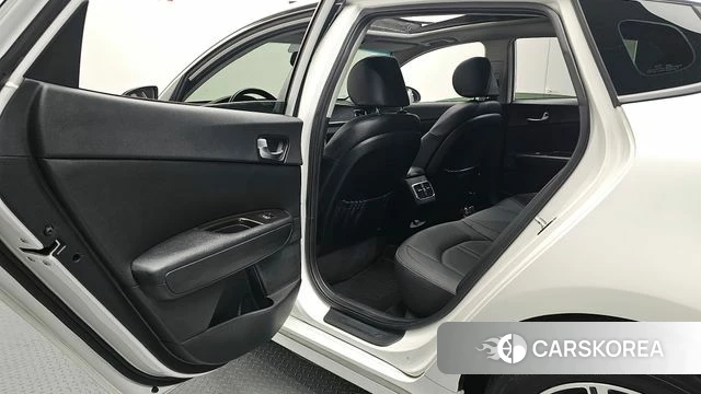 Kia The New K5 2nd generation 2018 Белый из Кореи, фото 3