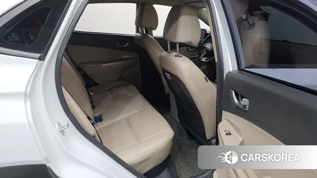 Hyundai Kona 2019 Белый из Кореи, фото 3