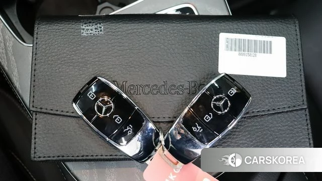Mercedes-Benz E-Class W213 2023 Белый из Кореи, фото 3