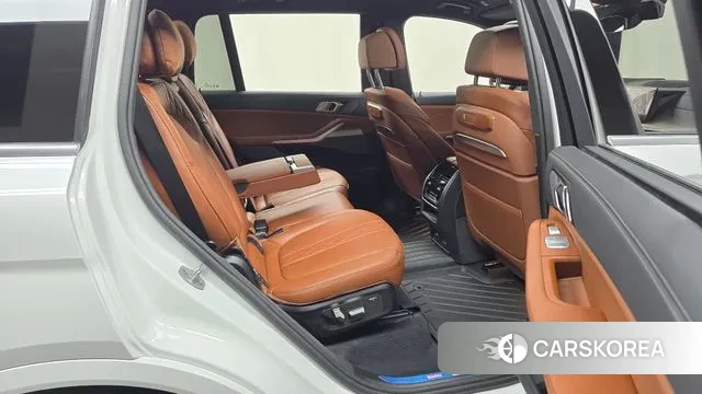 BMW X7 (G07) 2025 Белый из Кореи, фото 3