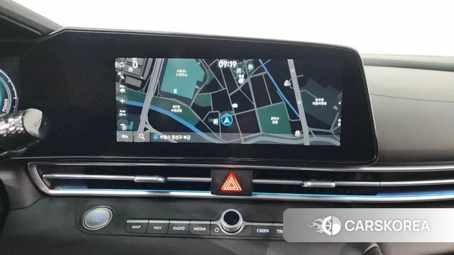 Hyundai Avante Hybrid (CN7) 2021 Серебристо-серый из Кореи, фото 3