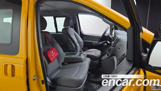 Hyundai The New Grand Starex 2021 Желтый из Кореи, фото 3