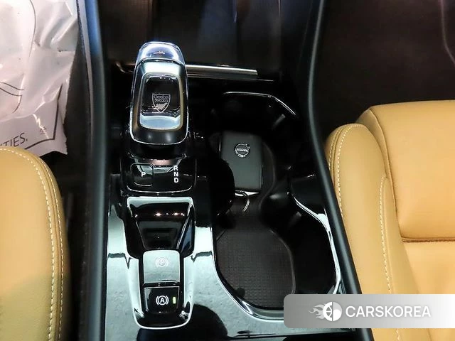Volvo XC40 2022 Белый из Кореи, фото 3