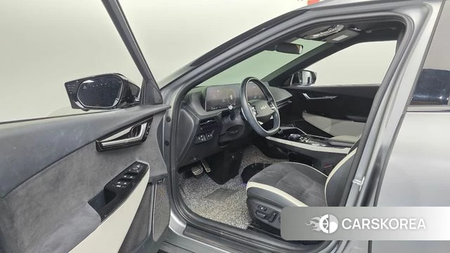 Kia EV6 2021 Серебристо-серый из Кореи, фото 3