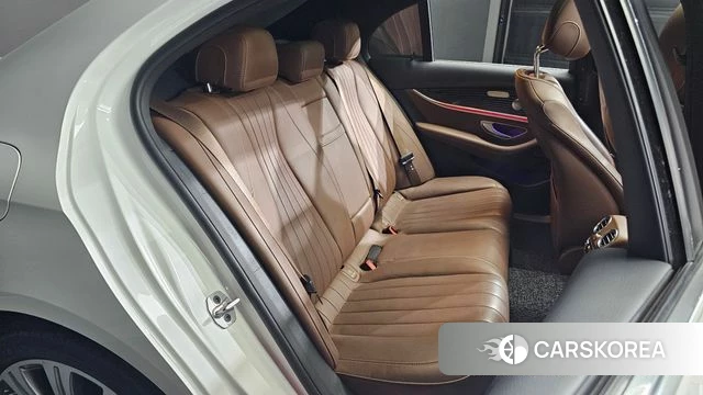 Mercedes-Benz E-Class W213 2021 Белый из Кореи, фото 3