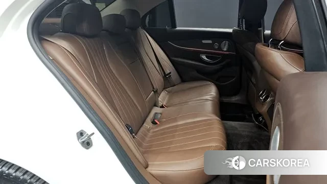 Mercedes-Benz E-Class W213 2019 Белый из Кореи, фото 3