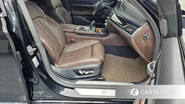 BMW 7 Series (G11) 2020 Черный из Кореи, фото 3
