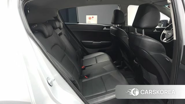 Kia Sportage The Bold 2021 Серебряный из Кореи, фото 3