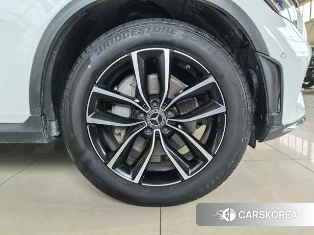 Mercedes-Benz GLC 2021 Белый из Китая, фото 3