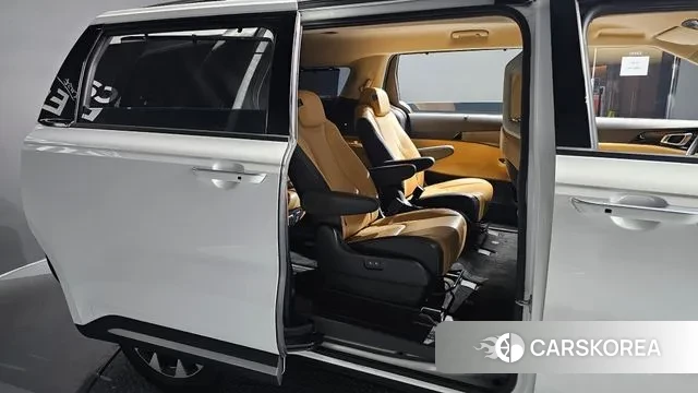 Kia Carnival 4th generation 2023 Белый из Кореи, фото 3