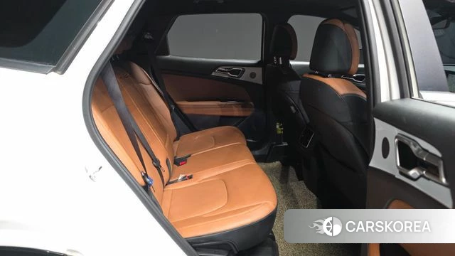 Kia Sportage 5th Generation 2023 Белый из Кореи, фото 3