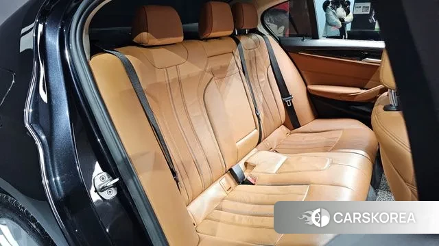 BMW 5 Series (G30) 2018 Черный из Кореи, фото 3