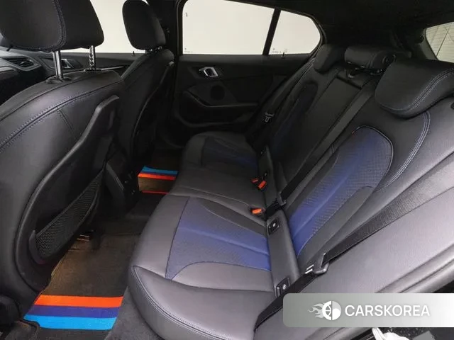 BMW 1 Series (F40) 2023 Черный из Кореи, фото 3