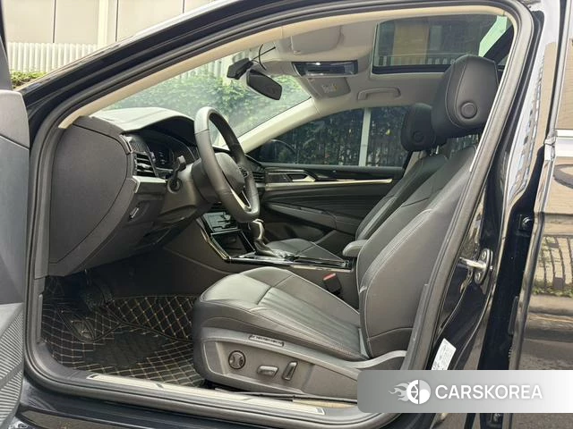 Volkswagen Passat 2024 Черный из Китая, фото 3