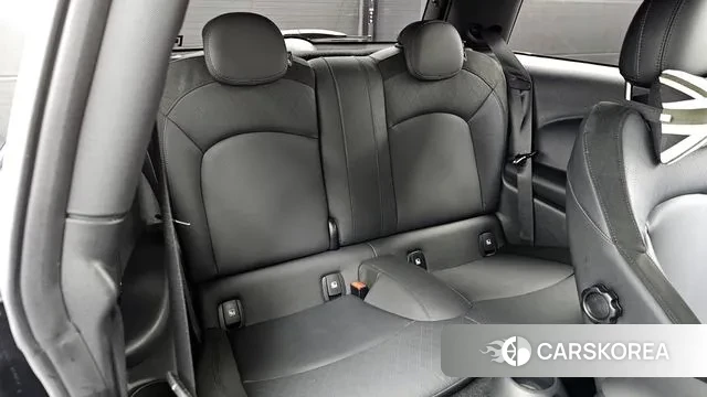 Mini Cooper Electric 2023 Черный из Кореи, фото 3