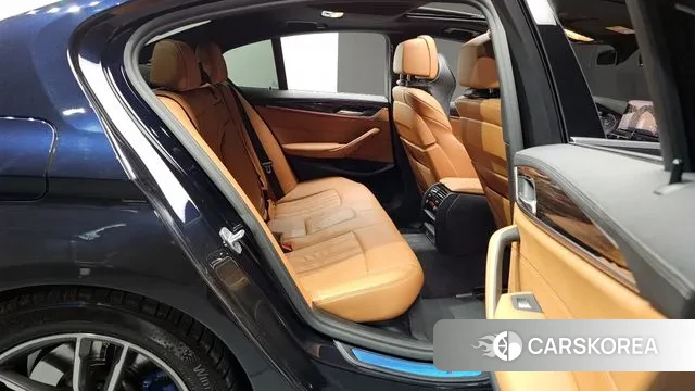 BMW 5 Series (G30) 2021 Черный из Кореи, фото 3