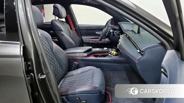 Genesis GV70 2023 Серый из Кореи, фото 3