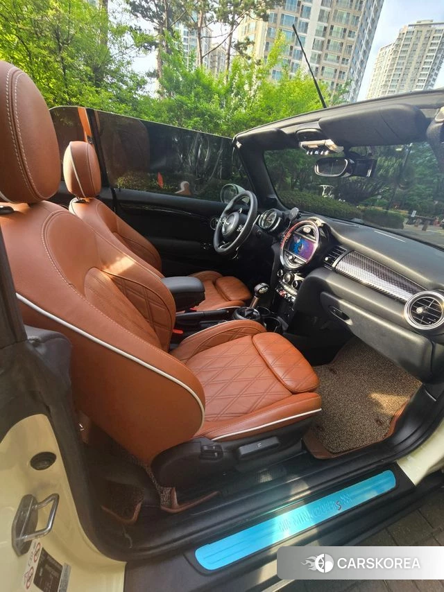 Mini Cooper S Convertible 2019 Жемчужный цвет из Кореи, фото 3