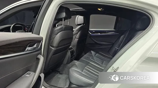 BMW 5 Series (G30) 2021 Белый из Кореи, фото 3