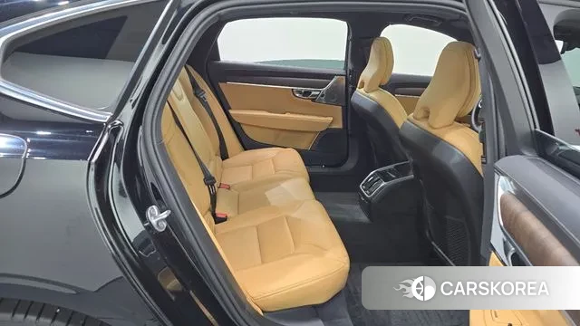 Volvo S90 2023 Черный из Кореи, фото 3