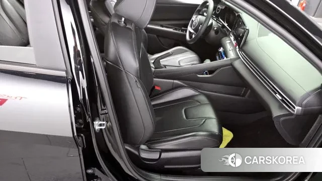 Hyundai Avante (CN7) 2022 Черный из Кореи, фото 3