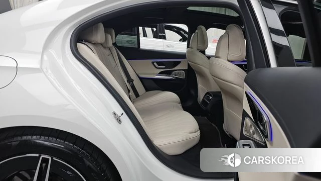 Mercedes-Benz E-Class W214 2026 Белый из Кореи, фото 3