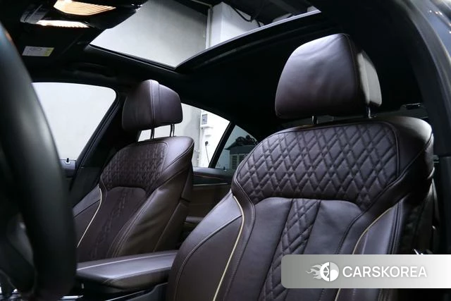 BMW 5 series (imported) 2022 Темно-серый из Китая, фото 3