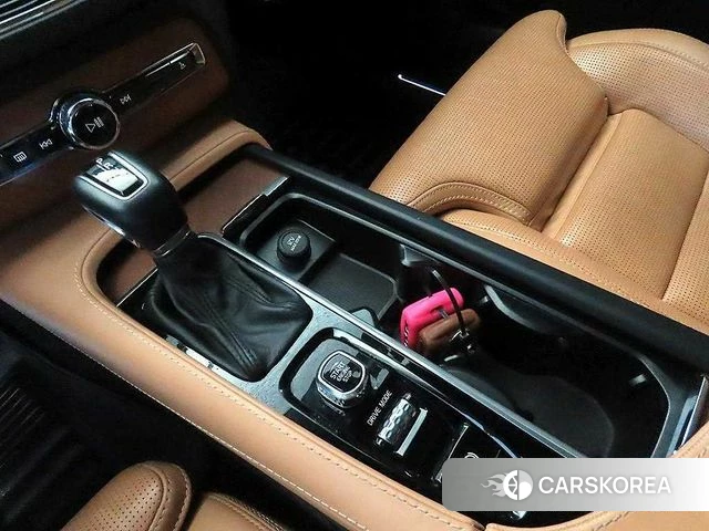 Volvo XC90 second Generation 2019 Черный из Кореи, фото 3