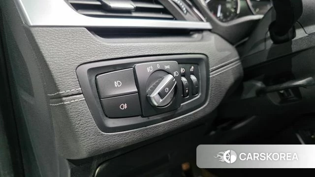 BMW X1 (F48) 2022 Белый из Кореи, фото 3