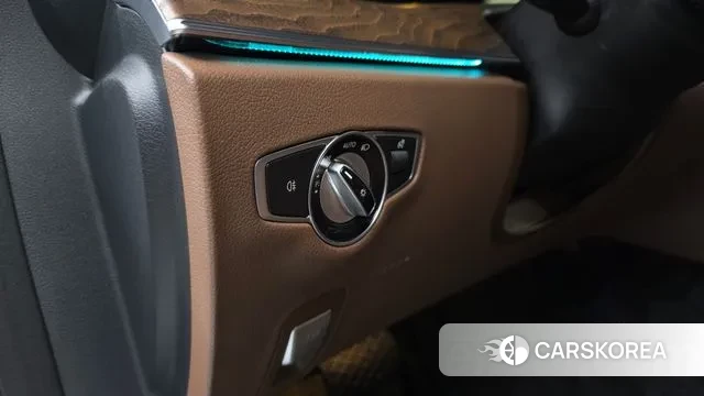 Mercedes-Benz E-Class W213 2021 Белый из Кореи, фото 3