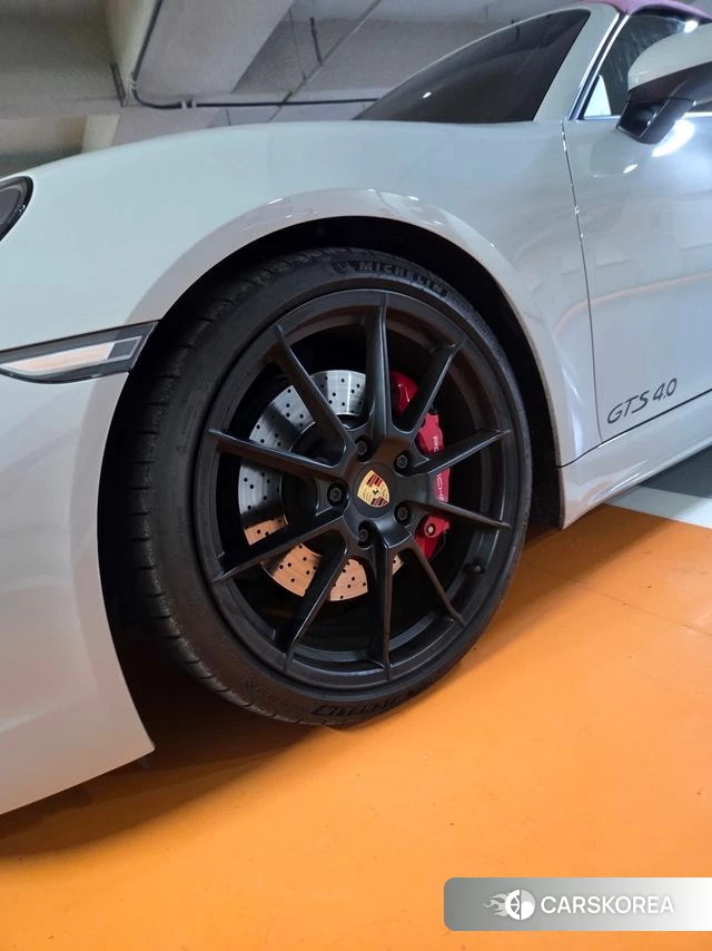 Porsche 718 Boxster 2021 Серебристо-серый из Кореи, фото 3
