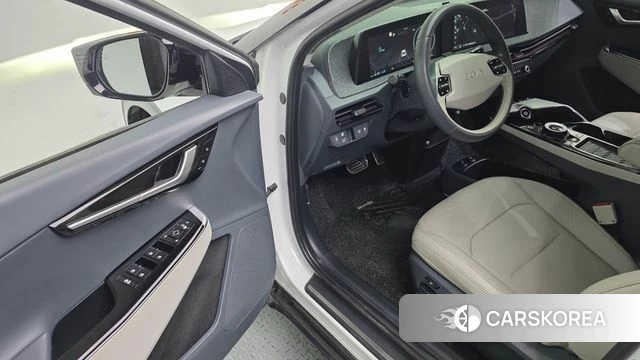 Kia EV6 2021 Белый из Кореи, фото 3