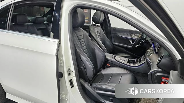 Mercedes-Benz E-Class W213 2021 Белый из Кореи, фото 3