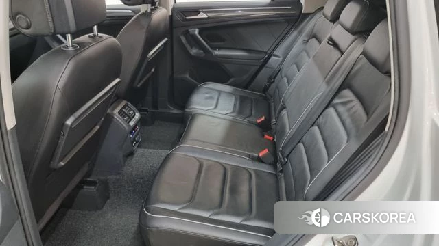 Volkswagen Tiguan second Generation 2020 Белый из Кореи, фото 3