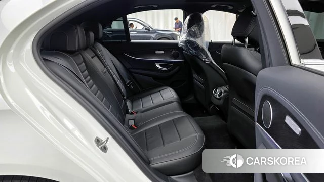 Mercedes-Benz E-Class W213 2022 Белый из Кореи, фото 3