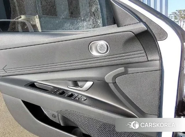 Hyundai The New Avante Hybrid (CN7) 2025 Белый из Кореи, фото 3