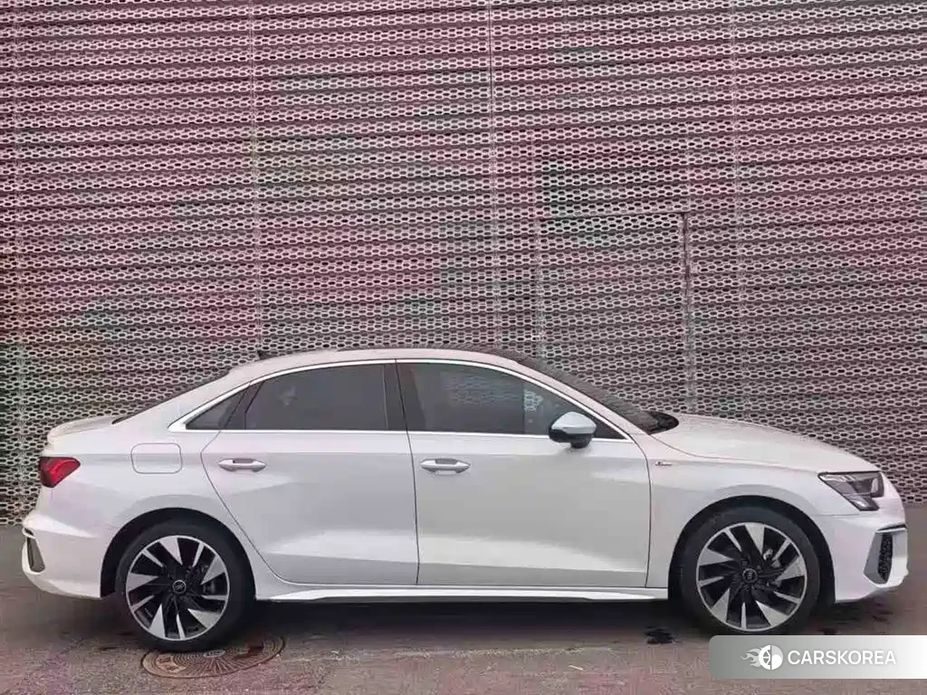 Audi A3 2024 Белый из Китая, фото 3