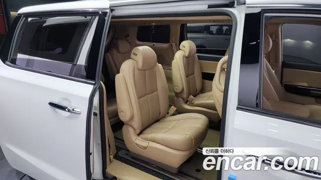 Kia The New Carnival 2018 Белый из Кореи, фото 3