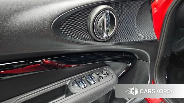 Mini Cooper Clubman 2023 Красный из Кореи, фото 3