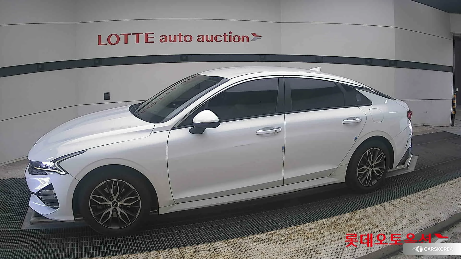 Kia K5 2021 Snow White Pearl (optional) из Кореи, фото 3