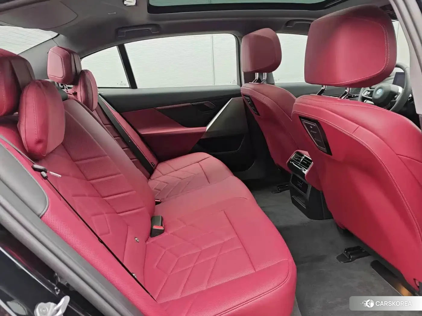 BMW i5 2025 Черный из Китая, фото 3